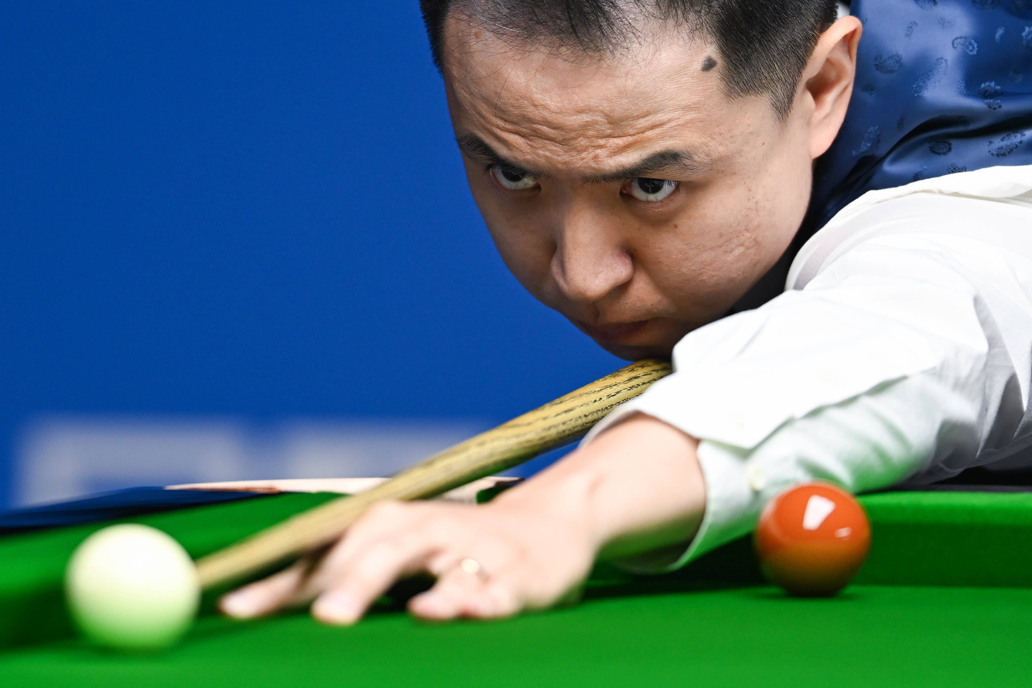 浓墨重彩的 浓墨重彩的